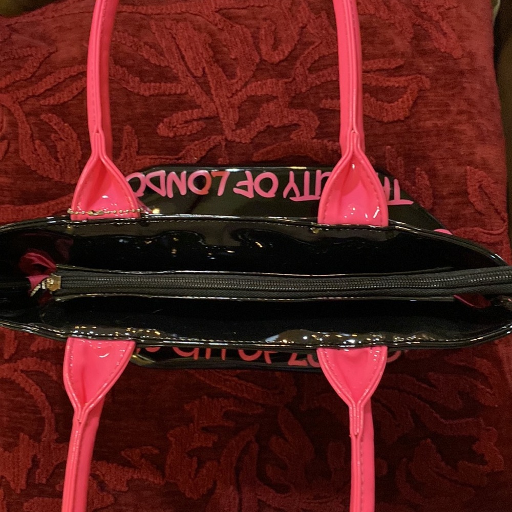 Robin Ruth London Handbag - Picture 7 of 10